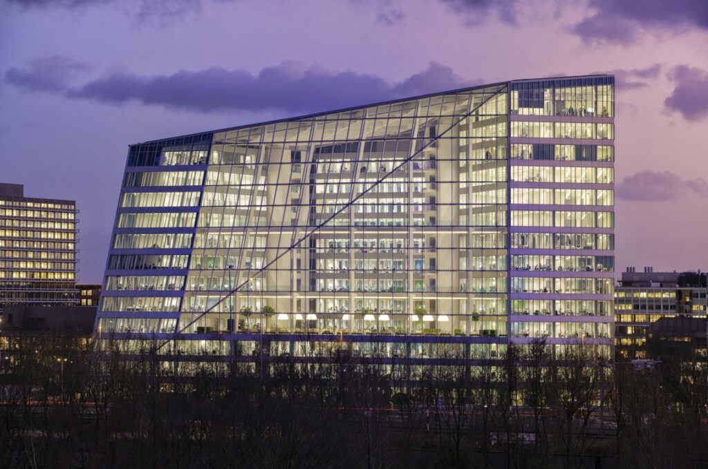 Deloitte_AKD_theEdge_Tilleman_Ho.height-1921.format-jpeg