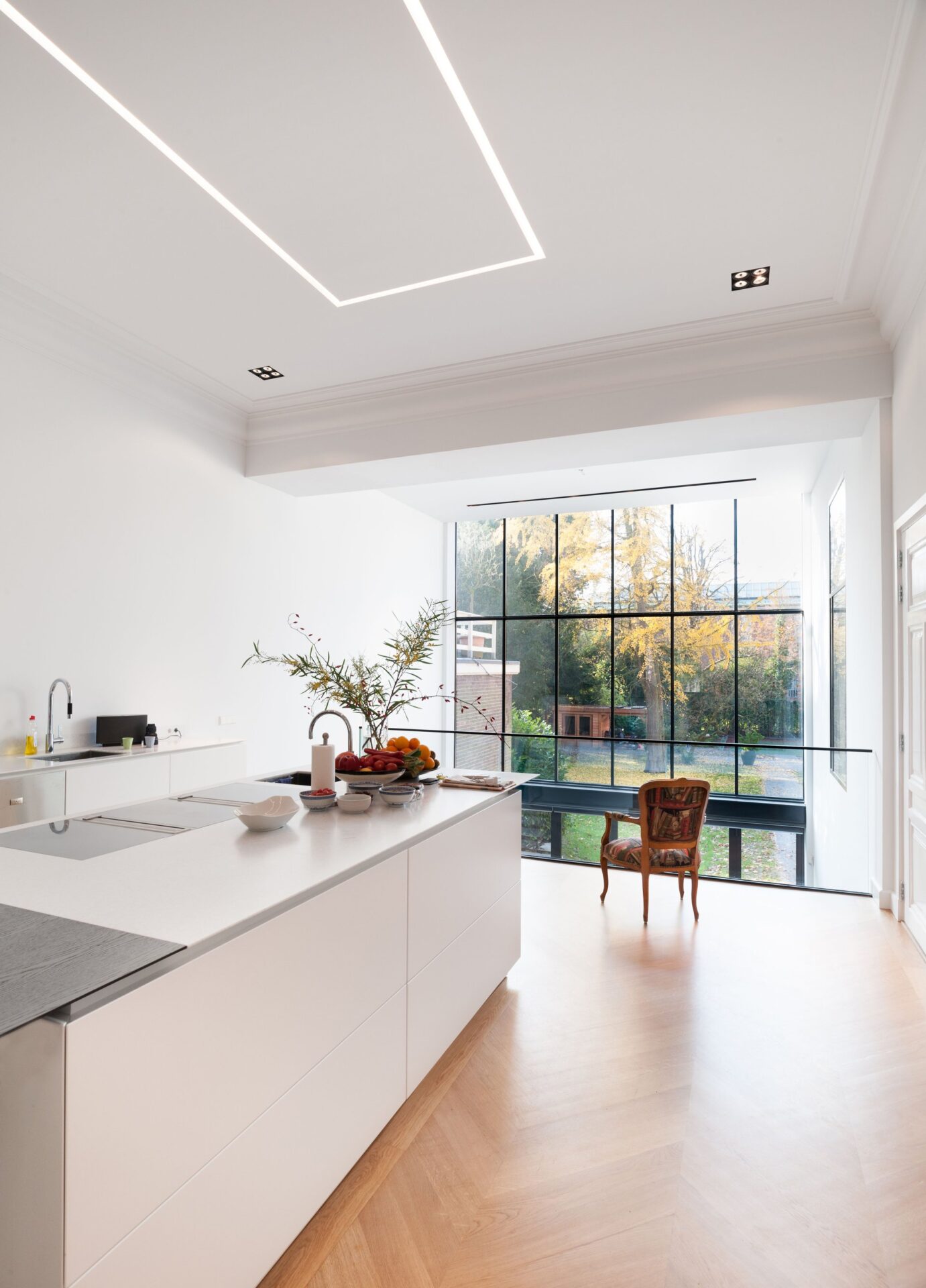 Contemporary re-interpretation of residential qualities in a late 19th century residence
