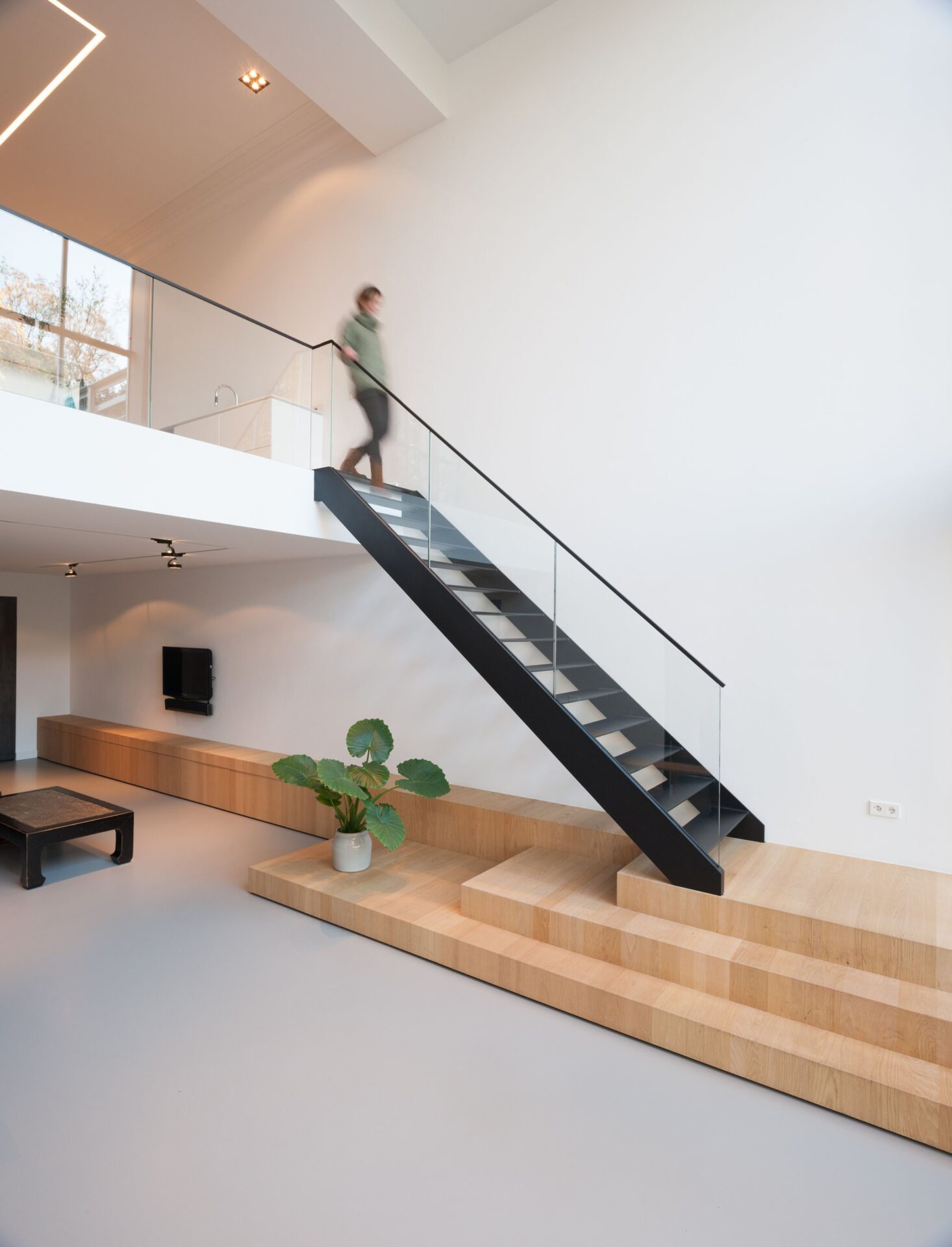 Contemporary re-interpretation of residential qualities in a late 19th century residence
