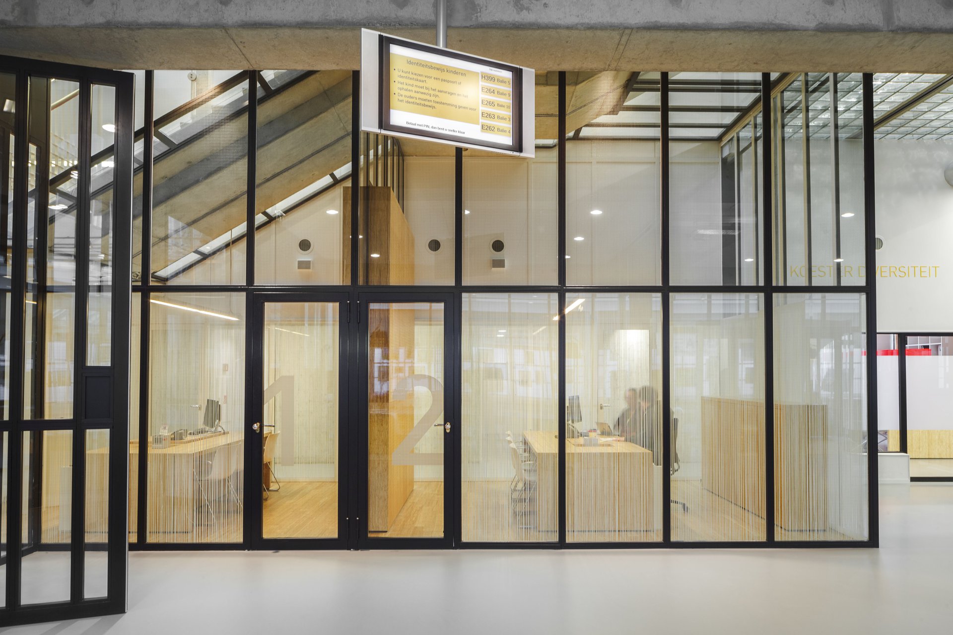 City hall Almere updates service concept with its own unique signature