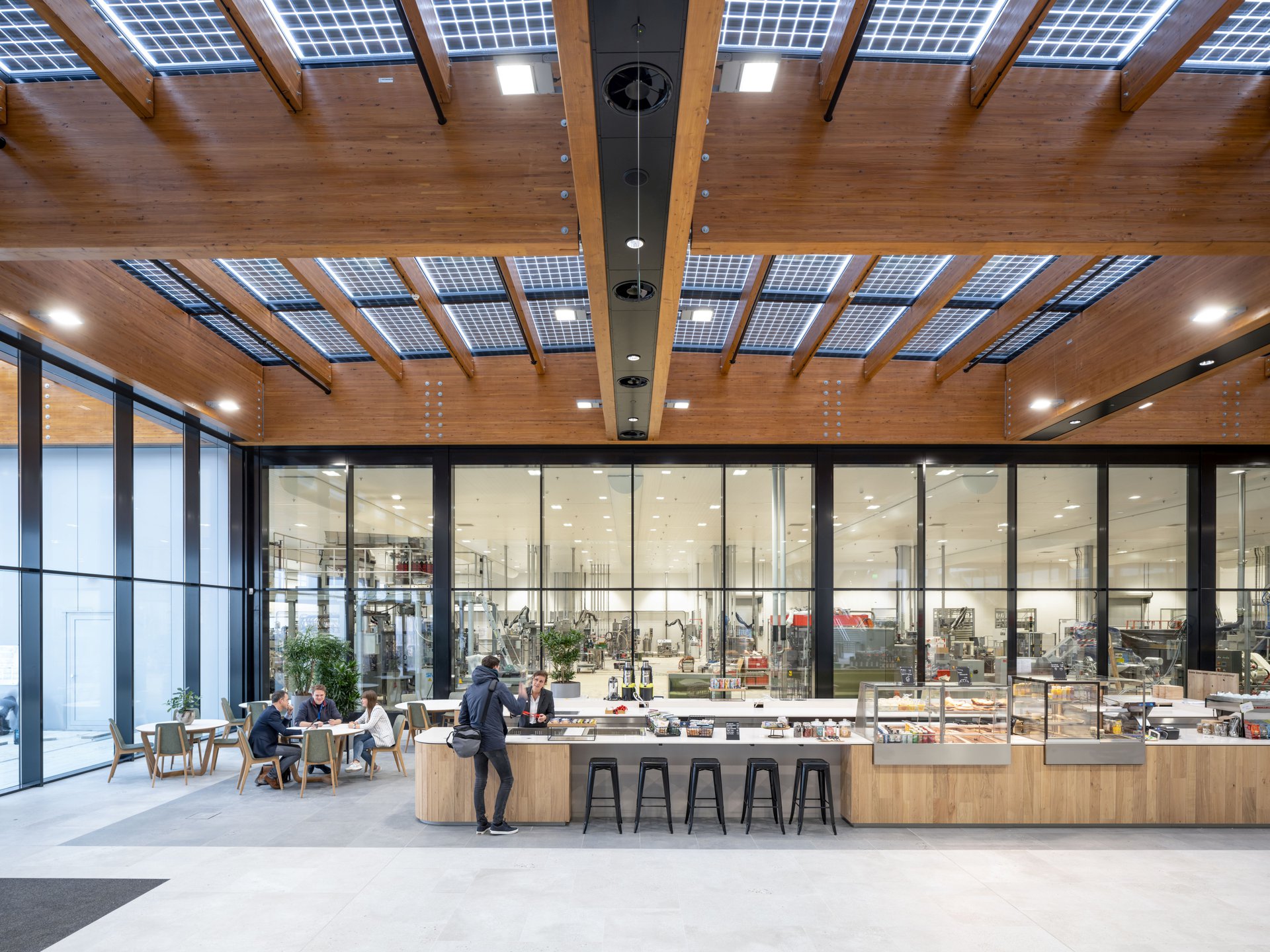 High tech innovation powerhouse for Unilever with a completely circular interior