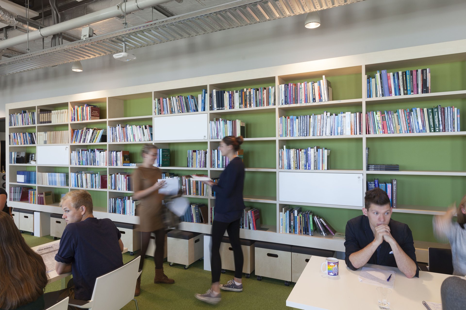 Colourful design for Faculty of Social and Behavioral Sciences resulted into a diverse work- and study environment